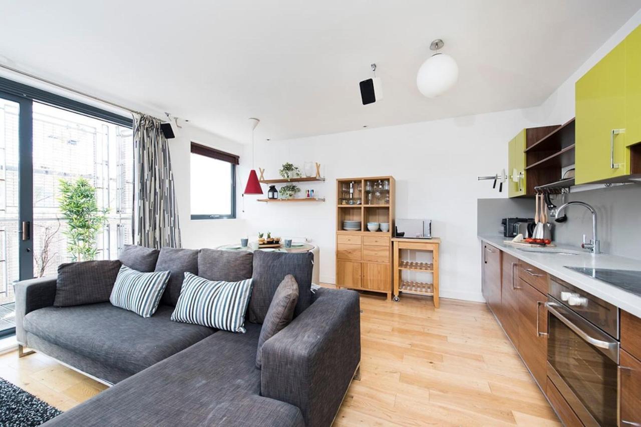 Stylish 2 Bedroom Flat With Balcony In London Luaran gambar