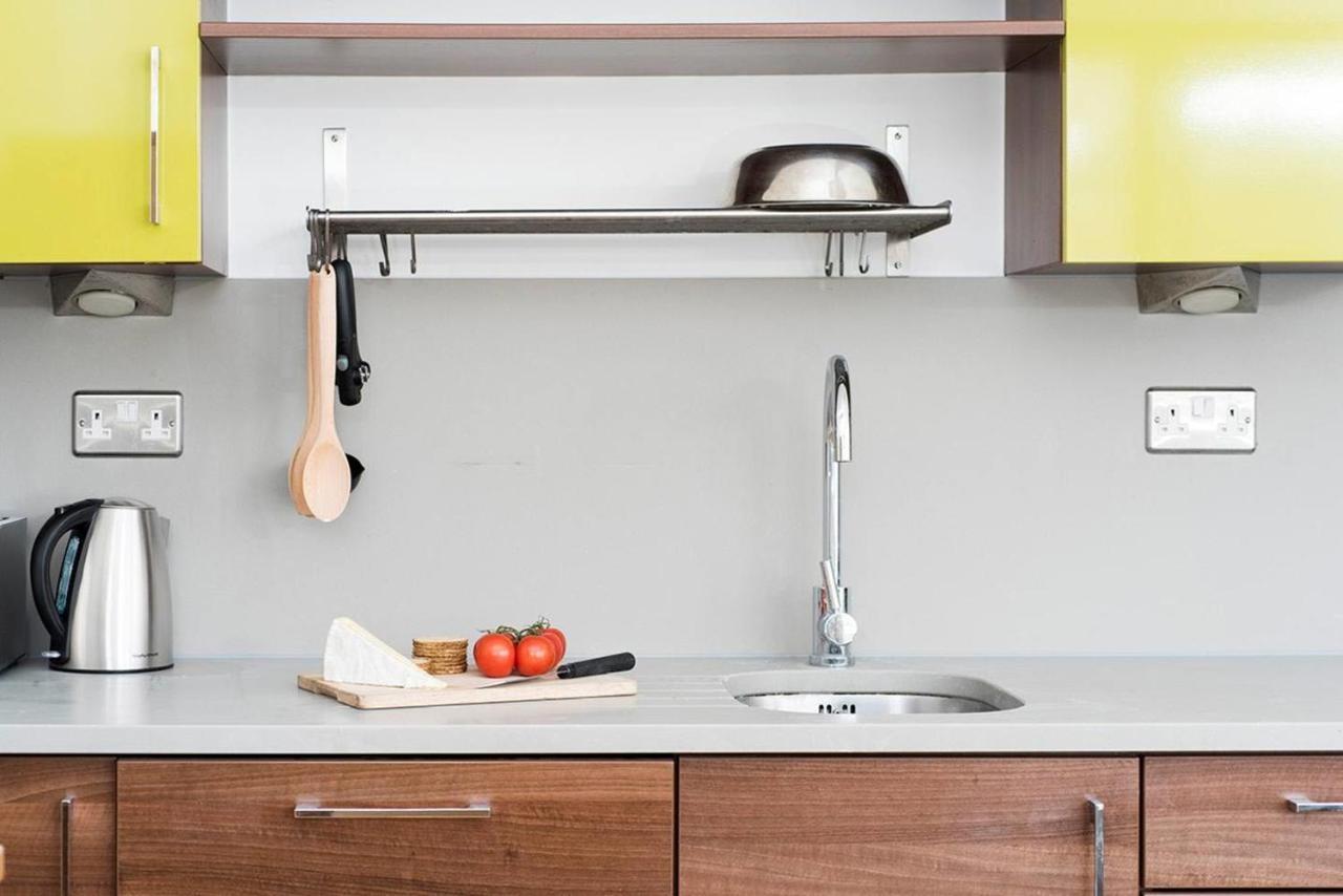 Stylish 2 Bedroom Flat With Balcony In London Luaran gambar