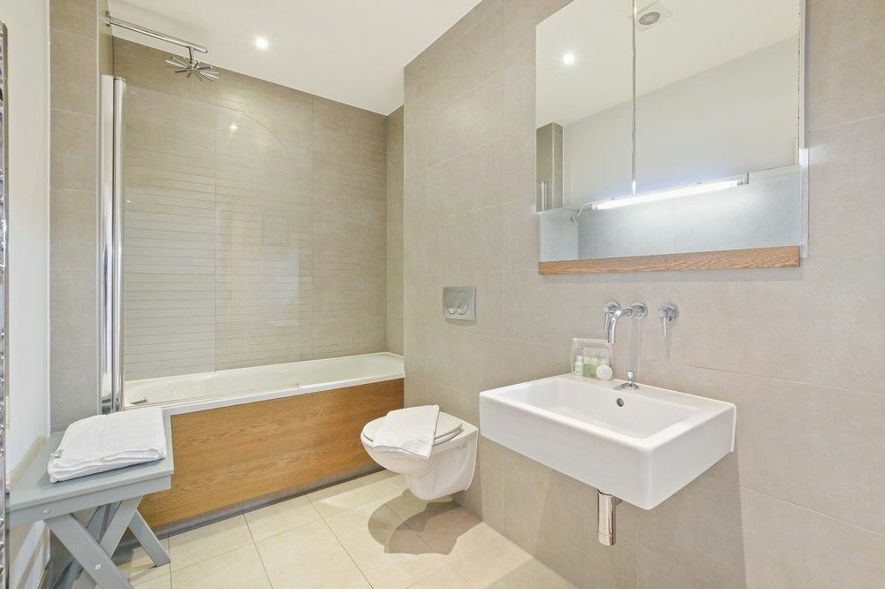 Stylish 2 Bedroom Flat With Balcony In London Luaran gambar