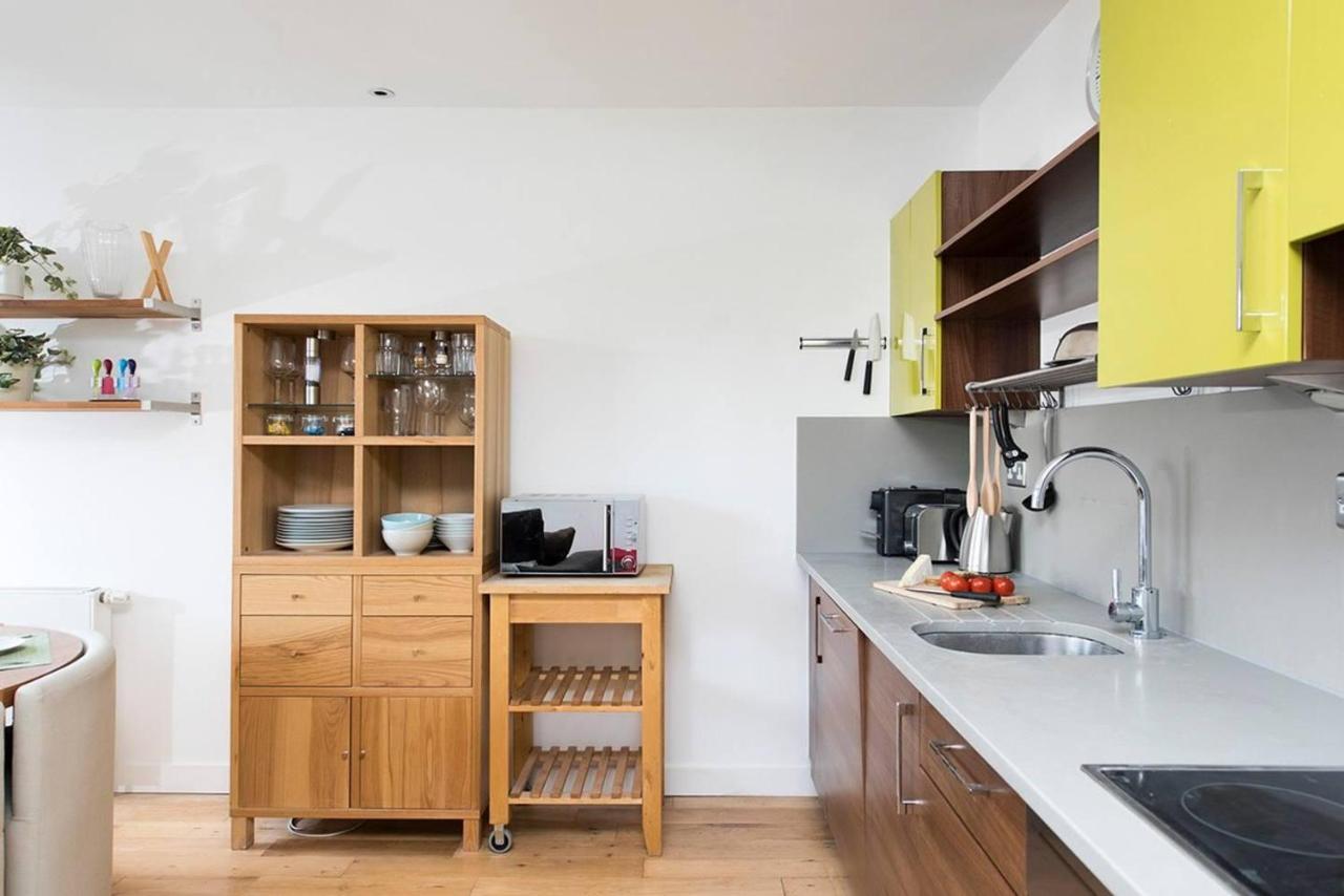 Stylish 2 Bedroom Flat With Balcony In London Luaran gambar