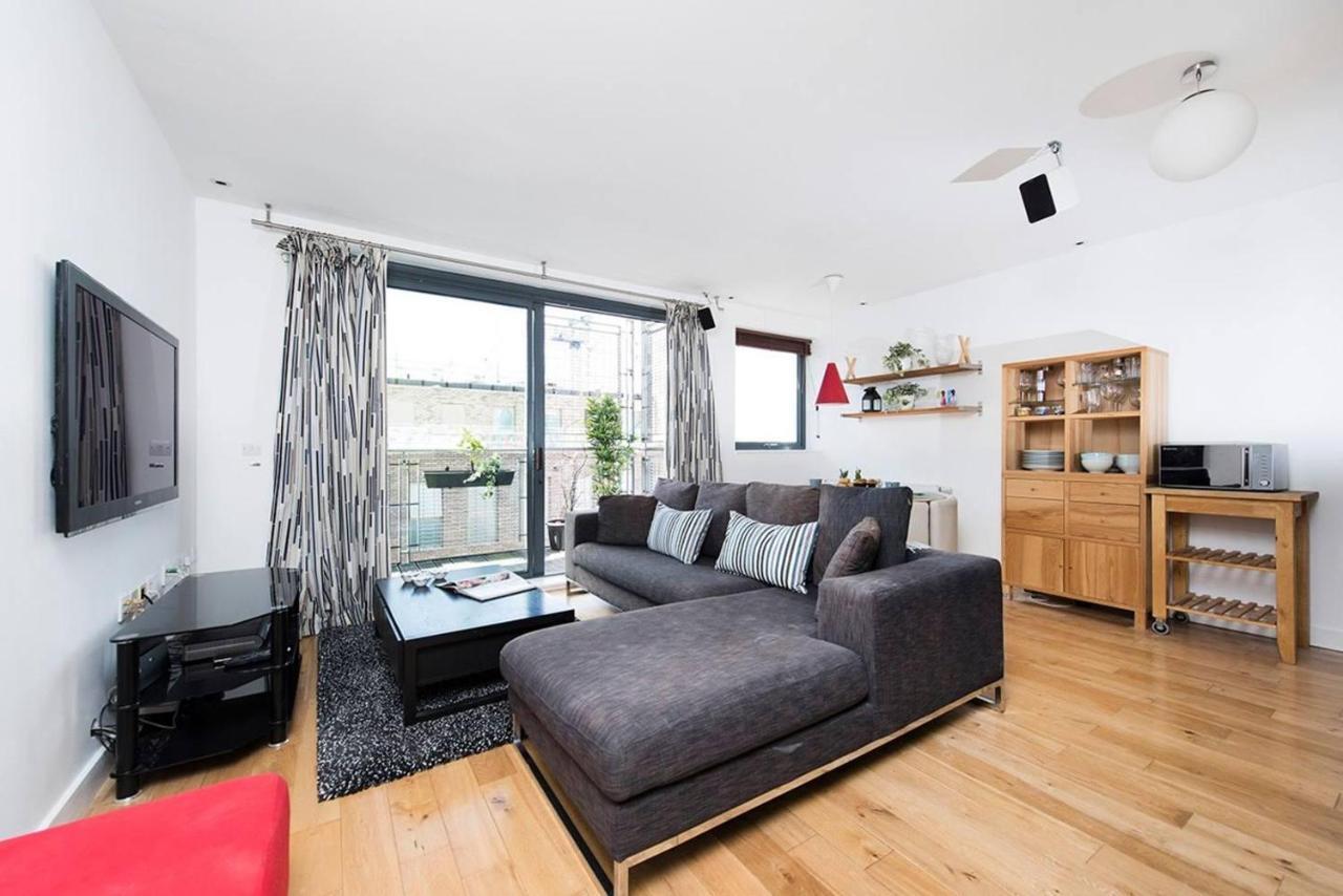 Stylish 2 Bedroom Flat With Balcony In London Luaran gambar